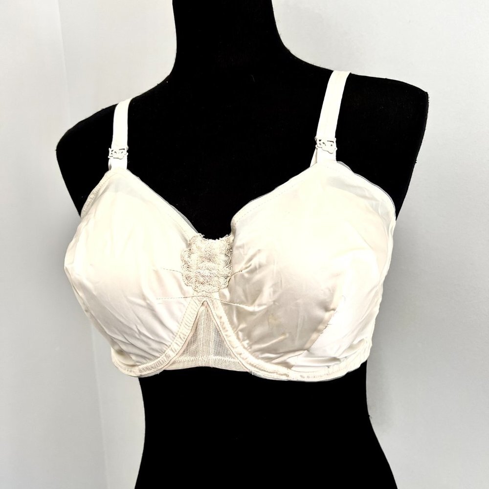 Vintage Edith Lances Minimizing Hand Sewn Bra In White